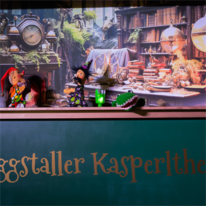 1.P%c3%b6ggstaller_Kasperltheater_grossinger-1-3
